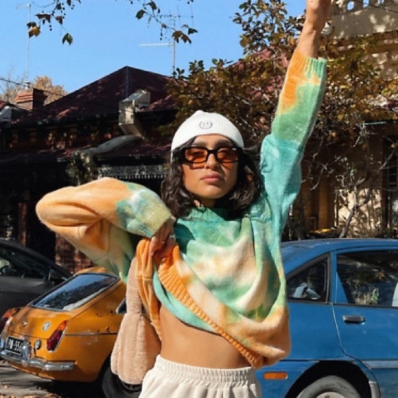 Princess Polly Sweaters - Princess Polly Sofie Tie-Dye Sweater EUC Size Large L XL Orange Green Pullover